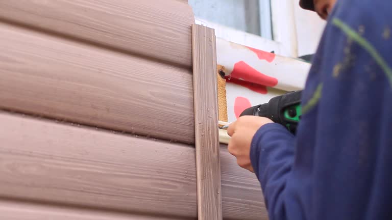 How To Choose The Right Materials for Your Siding Installation in 'Kettle Falls, WA